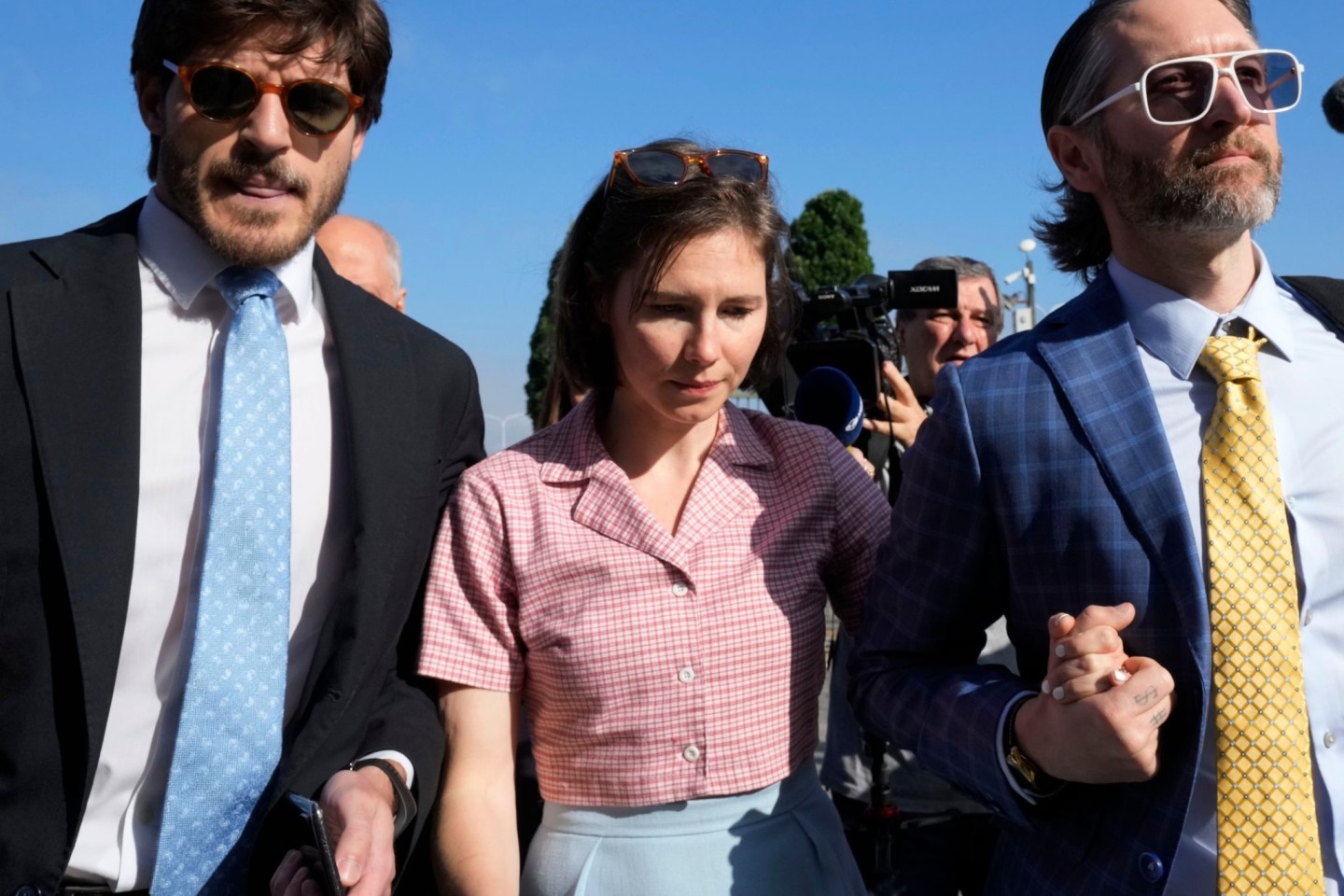 Amanda Knox mit ihrem Ehemann Christopher Robinson (r) in Florenz.