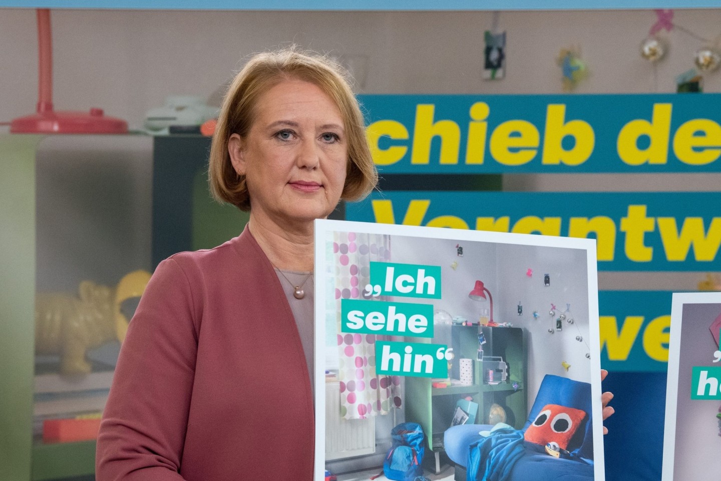 Familienministerin Lisa Paus stellte die Kampagne der Aktionswoche zum Schutz von Kindern und Jugendlichen vor.