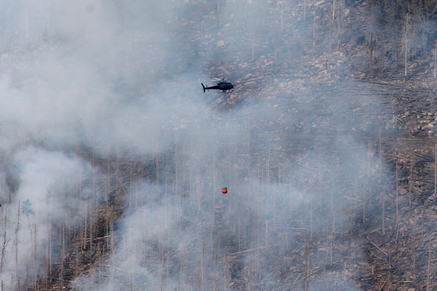 Der Brand am Brocken im Harz ist noch nicht unter Kontrolle.