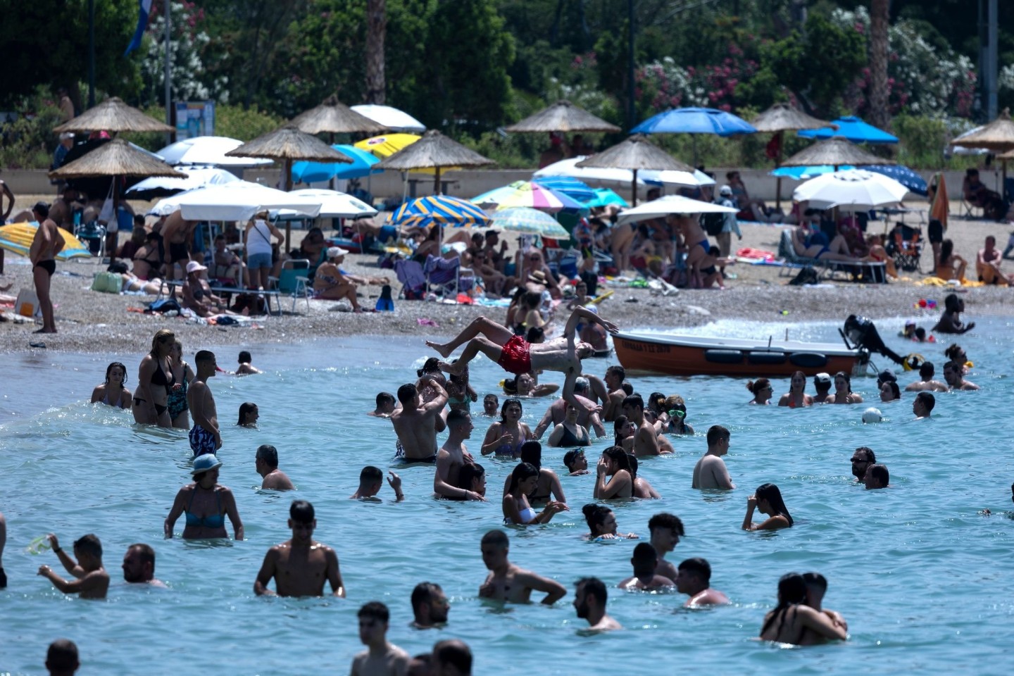 Das Meer vor Athens Vorort Glyfada verspricht ein wenig Abkühlung.