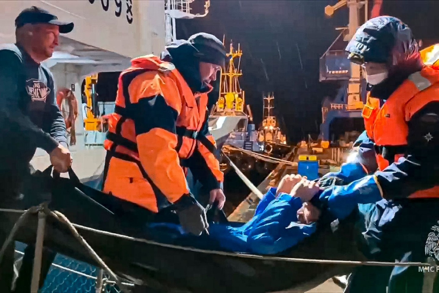 Mehr als zwei Monate fehlte von drei Männern in einem Boot auf hoher See jede Spur, nun wurde einer von beiden lebend gefunden (Handout).